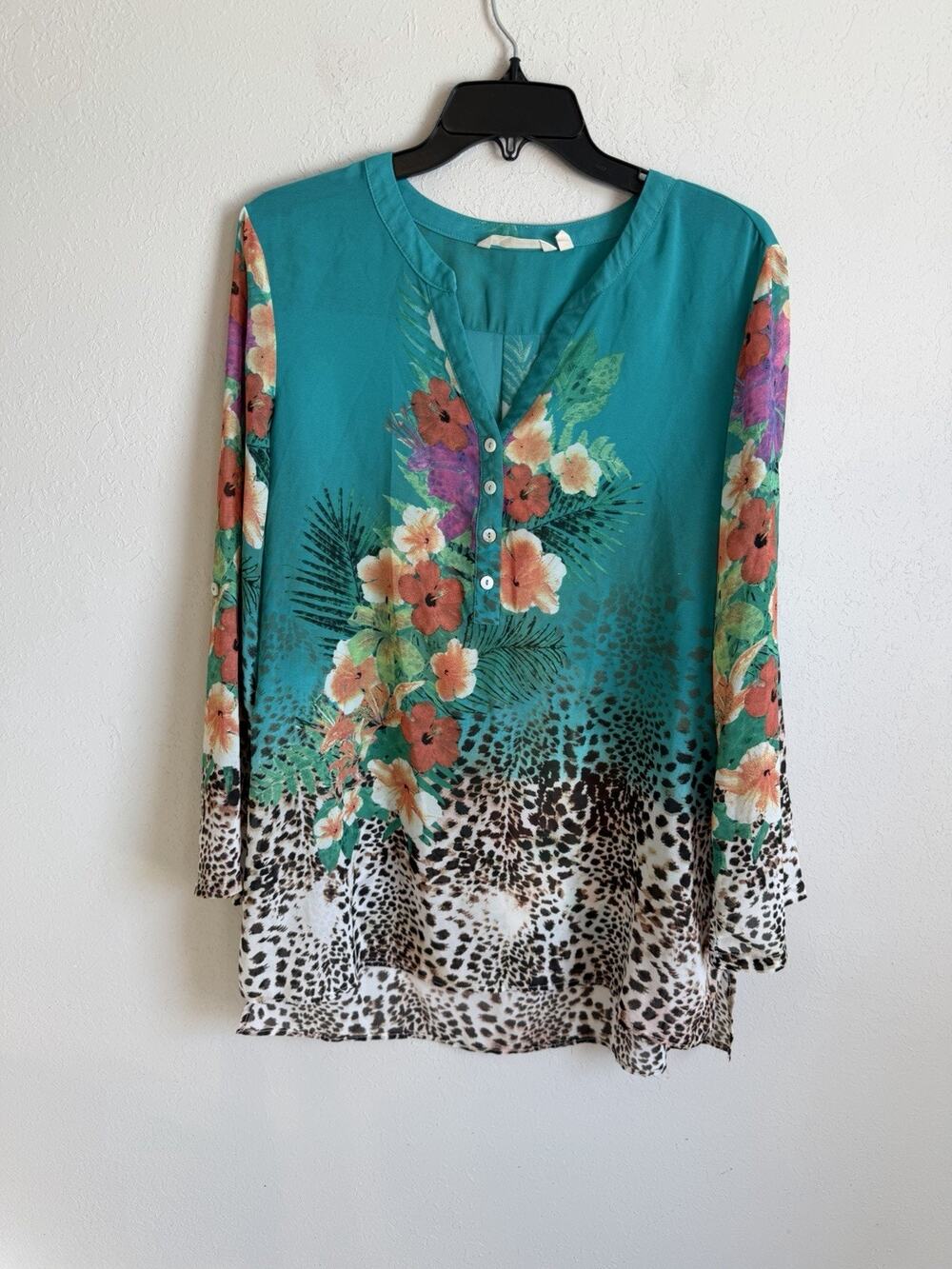 Soft Surroundings Teal Floral Cheetah Print Henley Button V-Neck Blouse Womens L